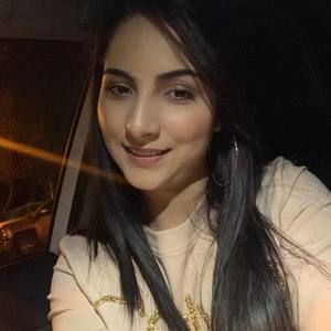 Meet your Posher, Isabel